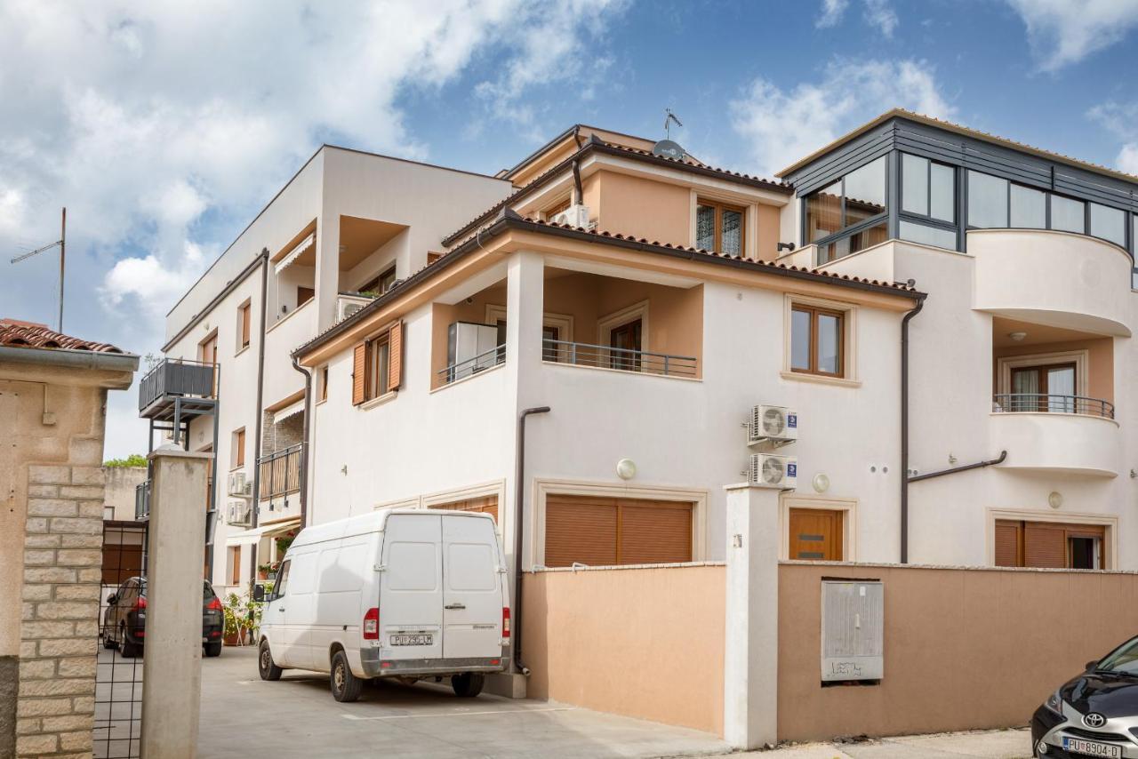 Apartment Bailey Pula Exterior photo